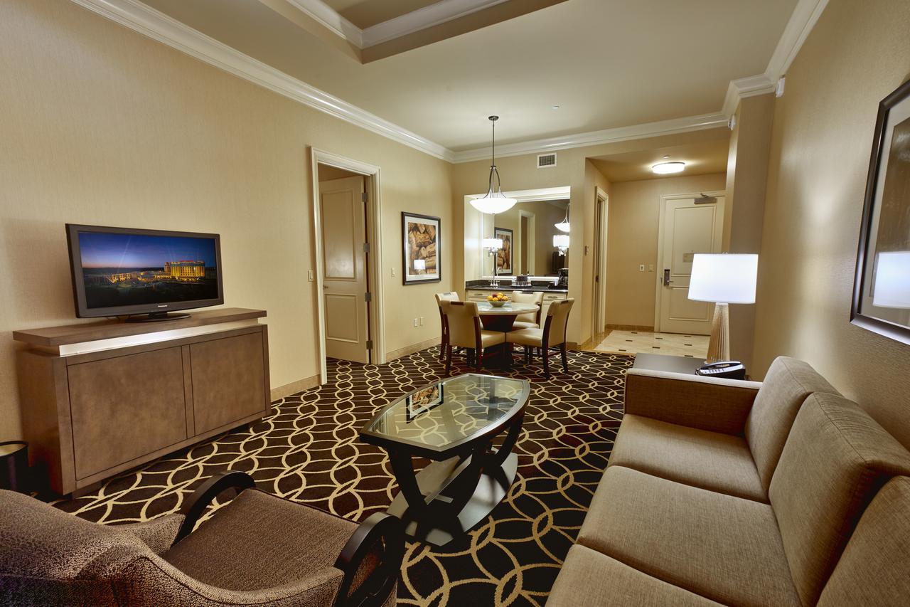 Hotel Hollywood Casino St. Louis Maryland Heights Esterno foto